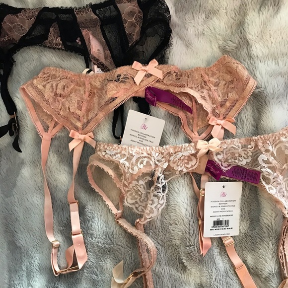 BNWT Agent Provocateur Garters - Picture 2 of 7